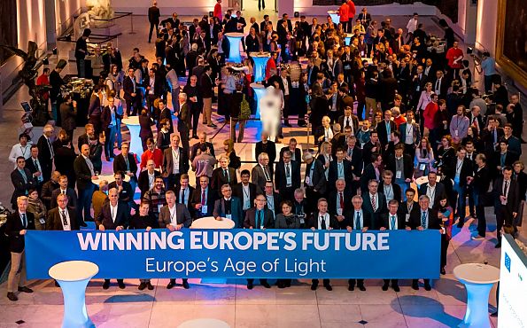 Group picture including banner with slogan "Winning Europe's future"